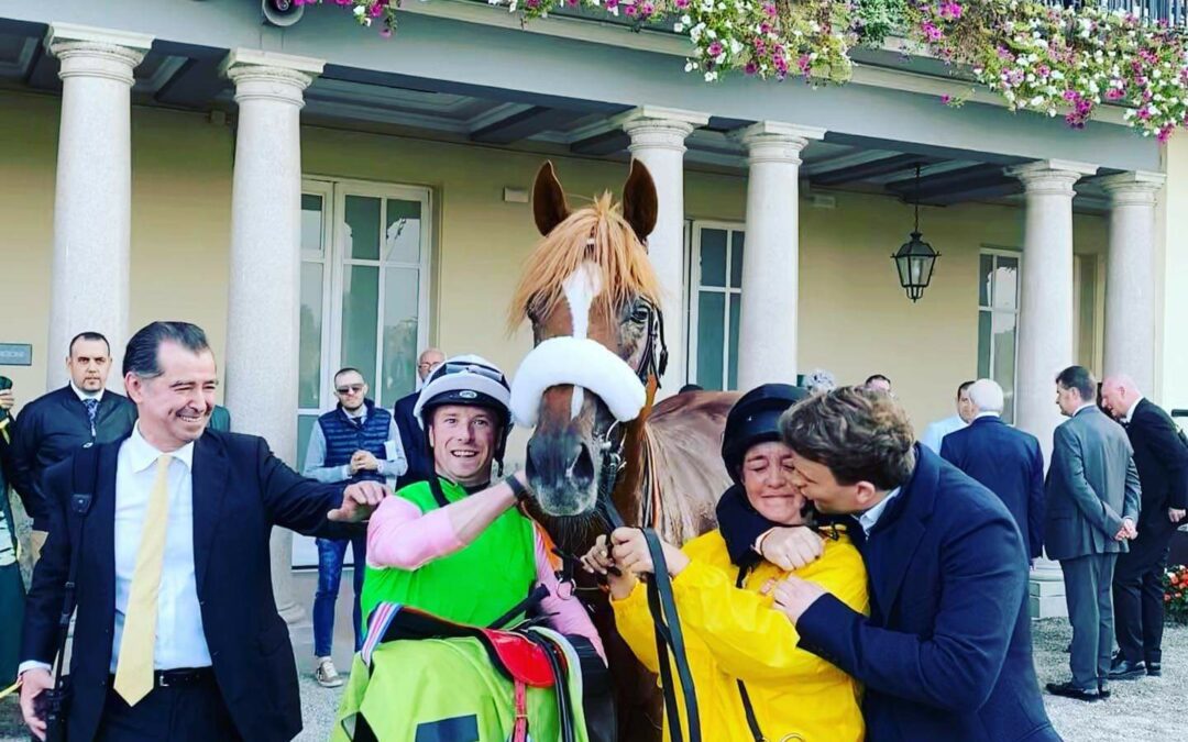 SO SEHEN GLÜCKLICHE SIEGER AUS