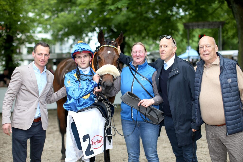 DAS SAGTEN DIE SIEGER