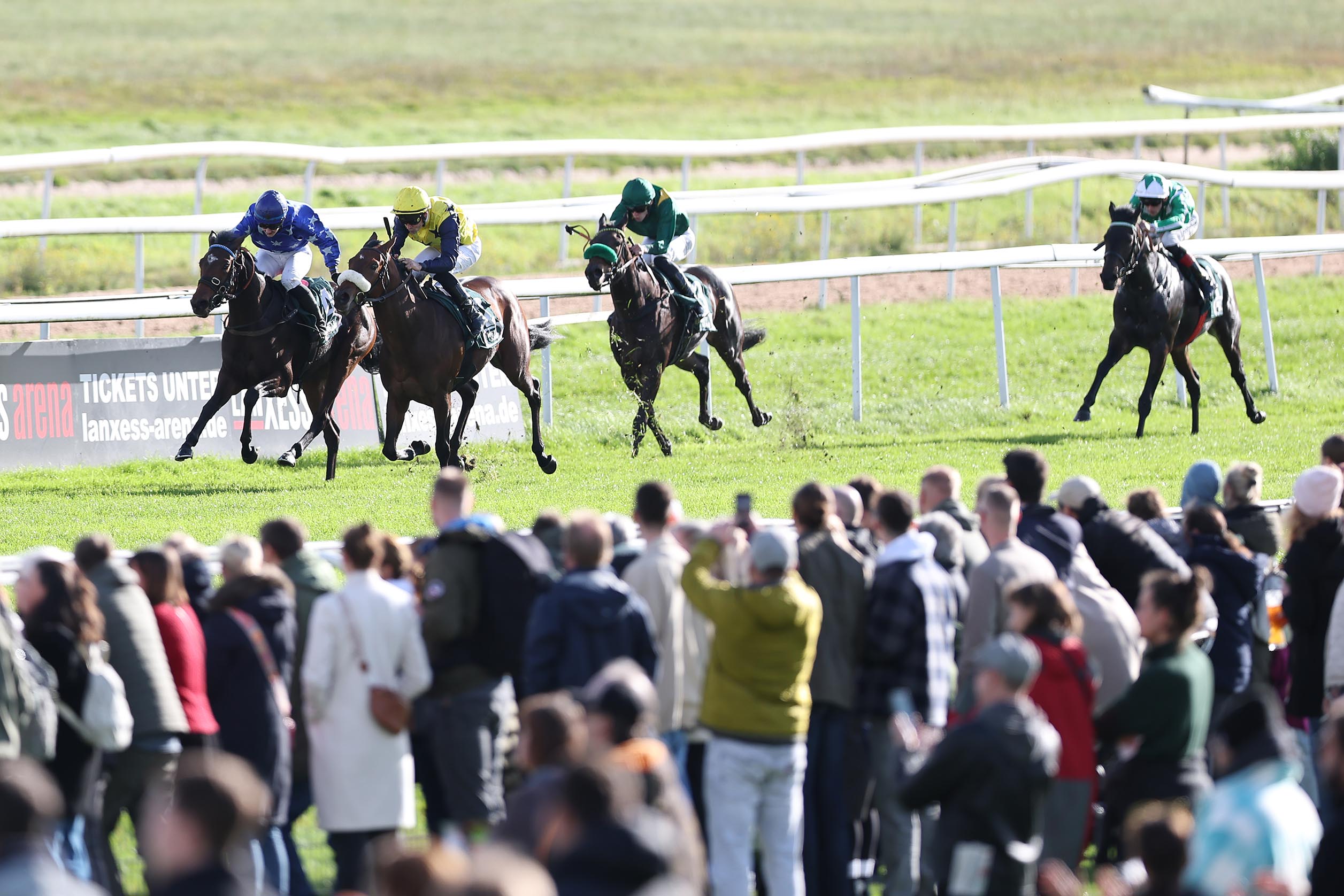 Aida siegt unter Anna van den Troost